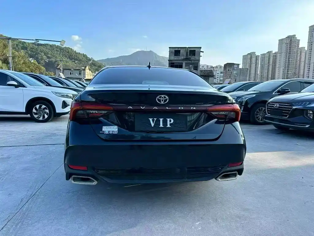 TOYOTA AVALON 2023