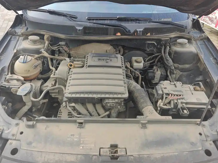 VOLKSWAGEN LAVIDA 2016