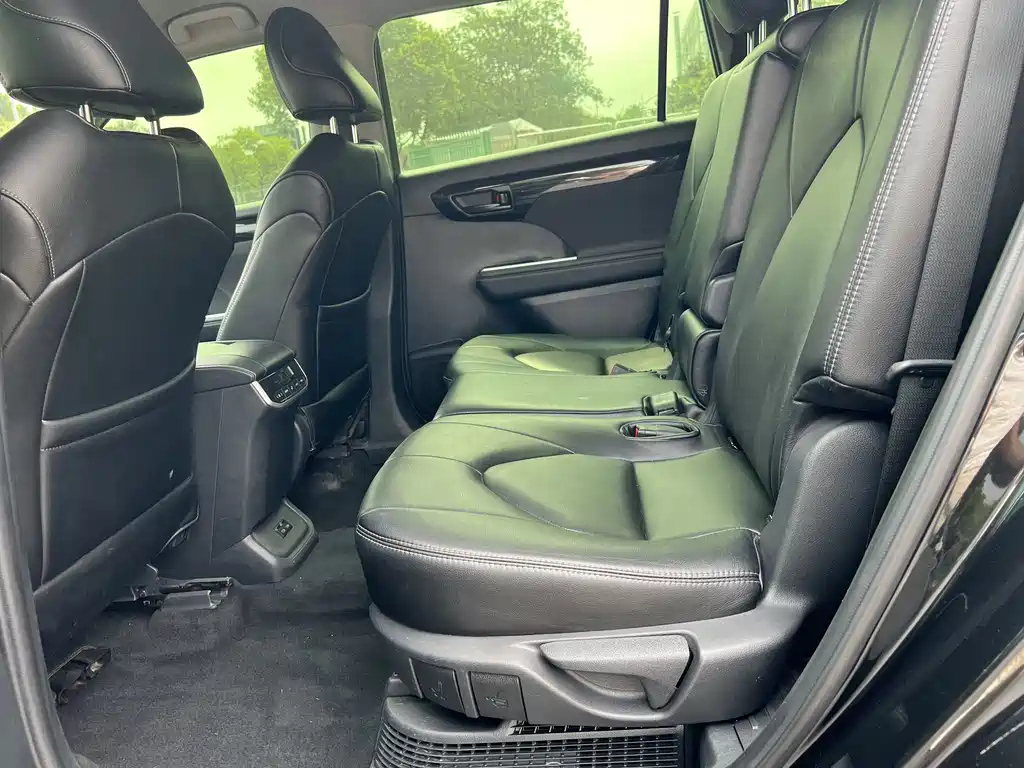 TOYOTA HIGHLANDER 2022