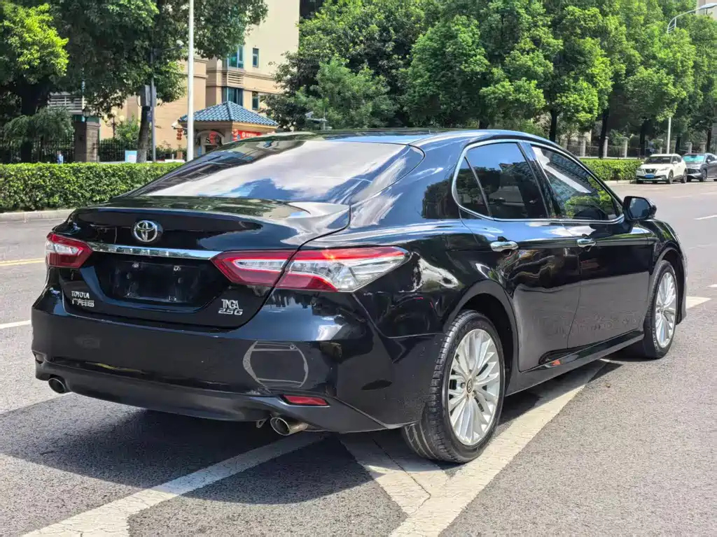 TOYOTA CAMRY 2018