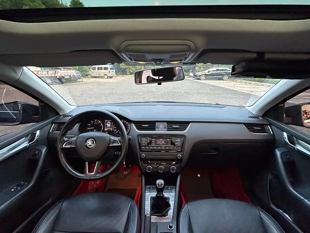 SKODA OCTAVIA 2017