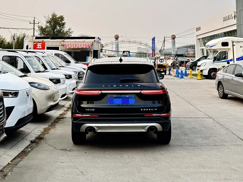 LINCOLN ADVENTURER 2022