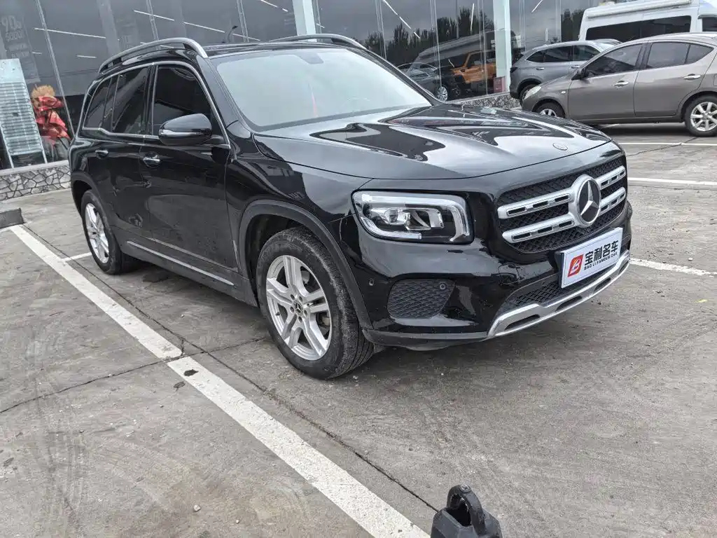 MERCEDES BENZ GLB 2021