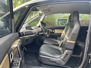 BAO JUN KIWI EV 2022 YEAR EDITION 3 YUA 2022