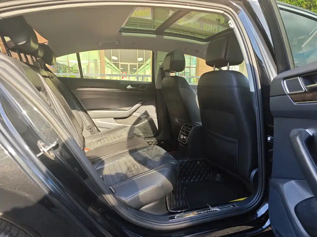 VOLKSWAGEN MAGOTAN 2017