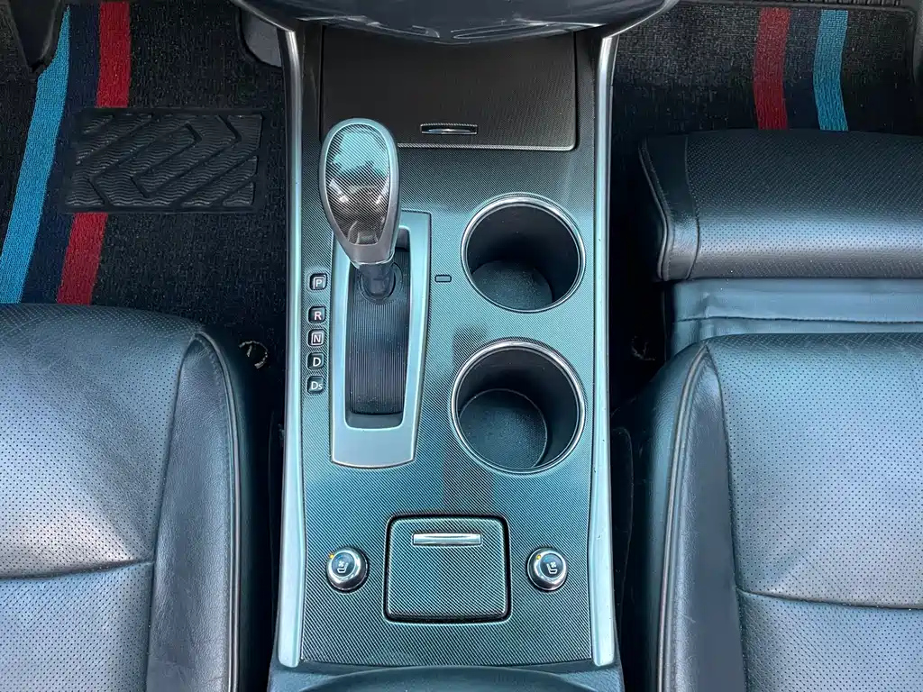 NISSAN TEANA 2015