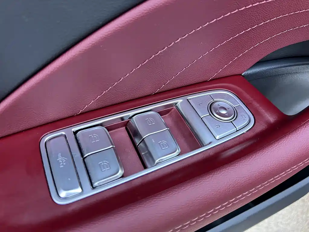 HONGQI H5 2025