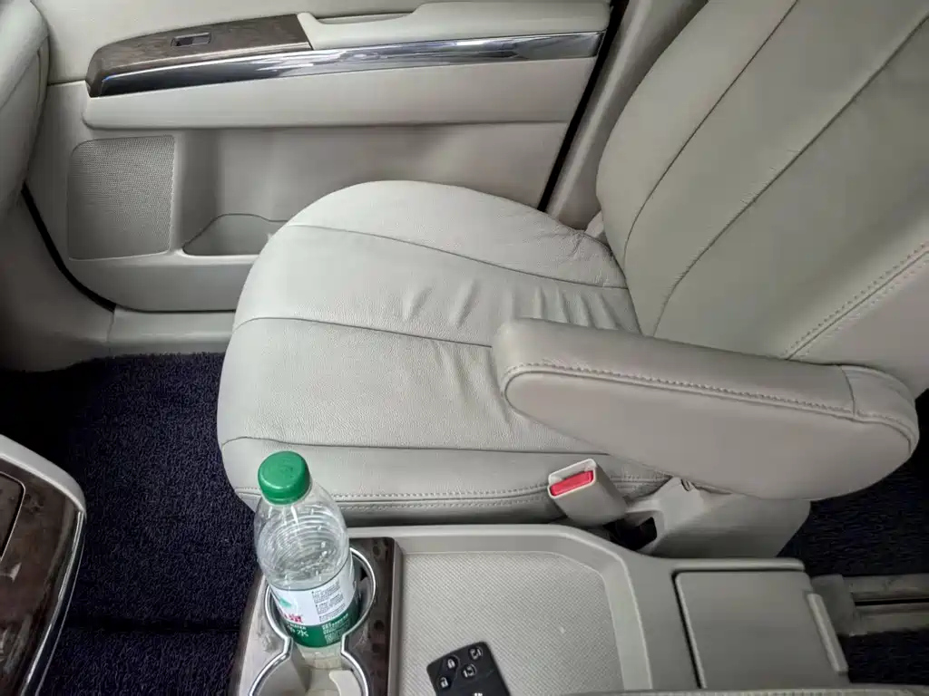 MAZDA 8 2013