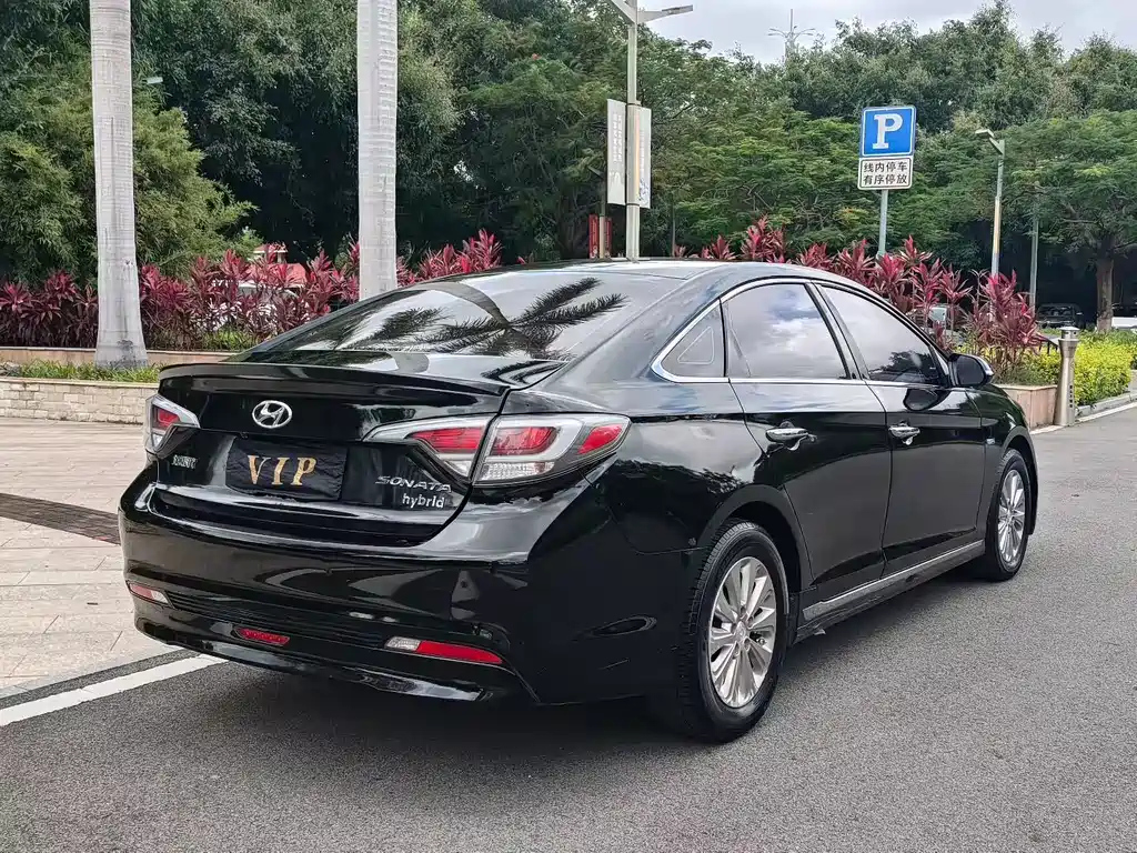 HYUNDAI SONATA 2016