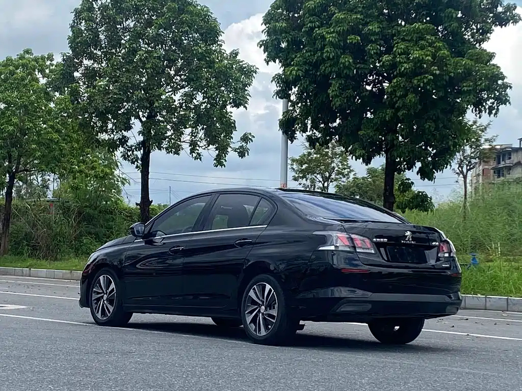 PEUGEOT 408 2019