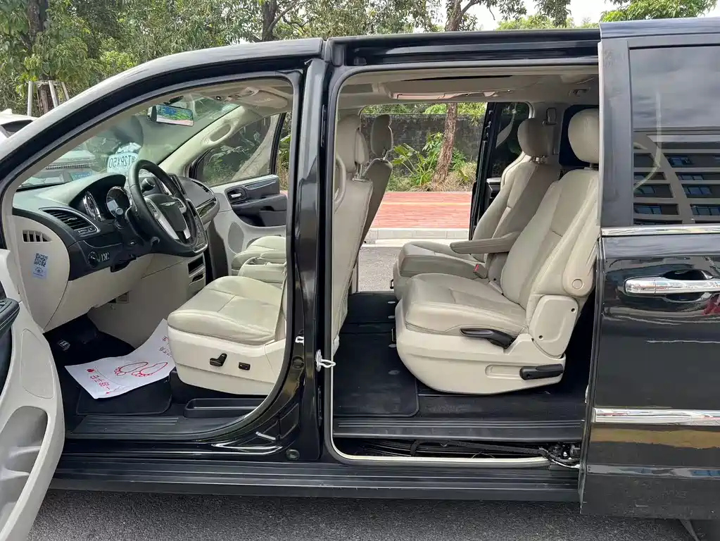 CHRYSLER BIG 捷龙 IMPORT 2015