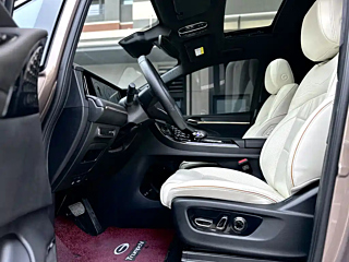 TRUMPCHI M8 2023 YEAR DUAL ENGINE FLAGSHIP 2023