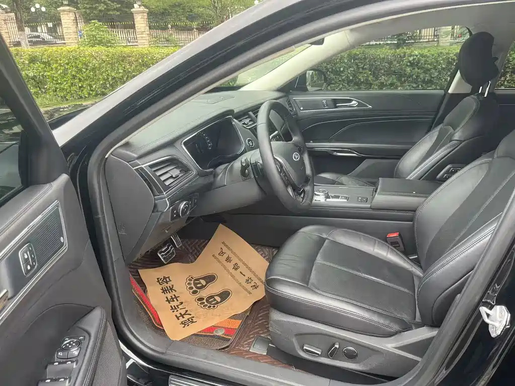FORD TAURUS 2021