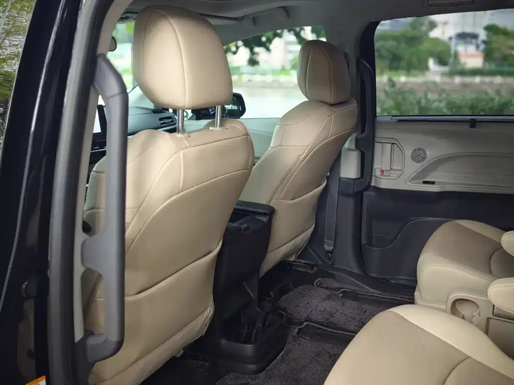 TOYOTA SIENNA SIENNA 2024