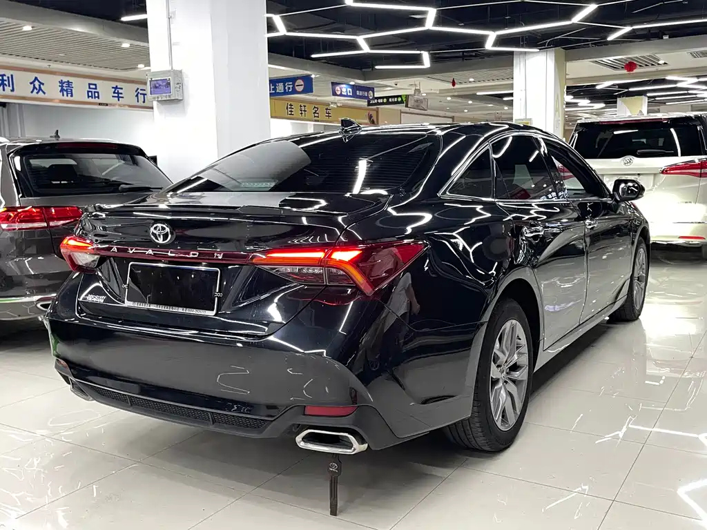 TOYOTA AVALON 2021