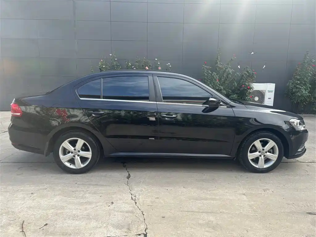 VOLKSWAGEN LAVIDA 2018