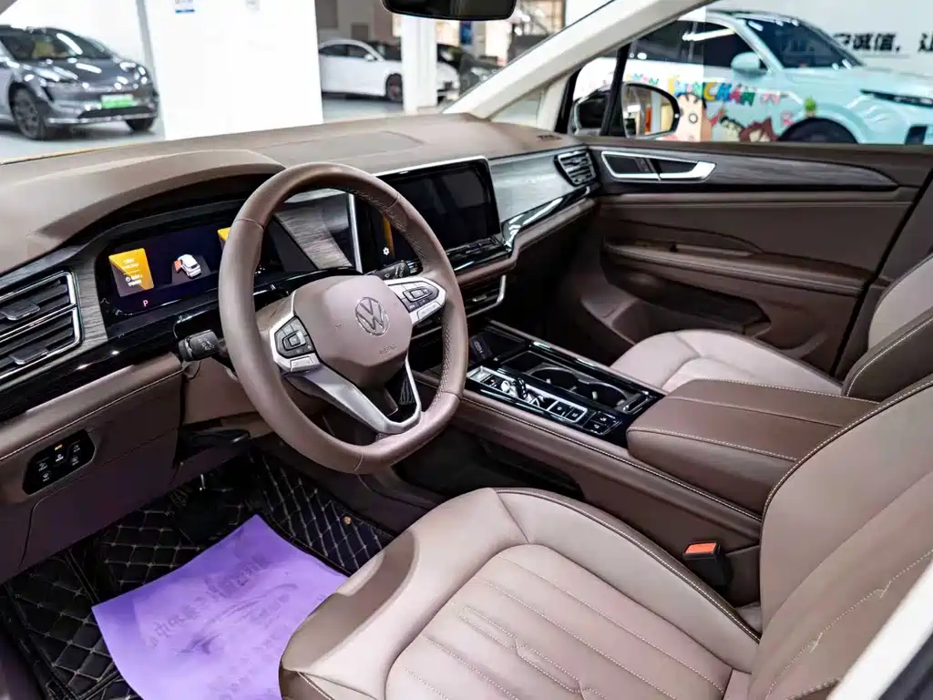 VOLKSWAGEN VILORAN 2024
