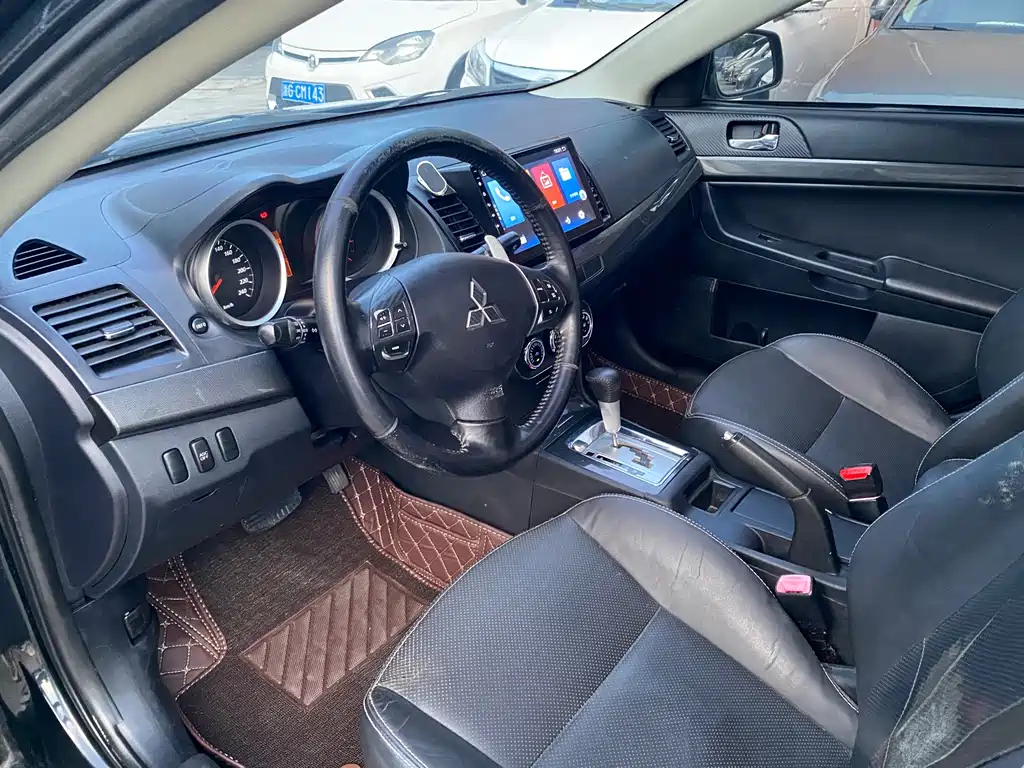 MITSUBISHI LANCER EX 2012