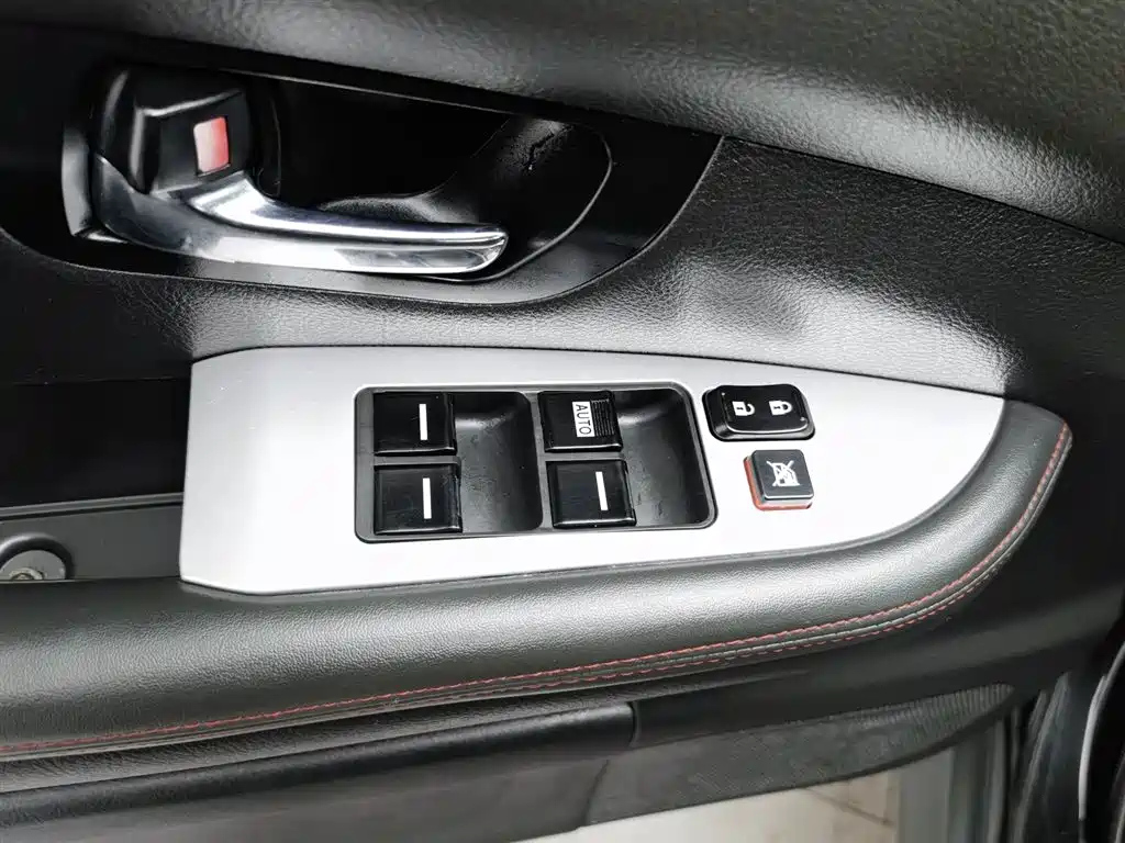 BYD S6 2014