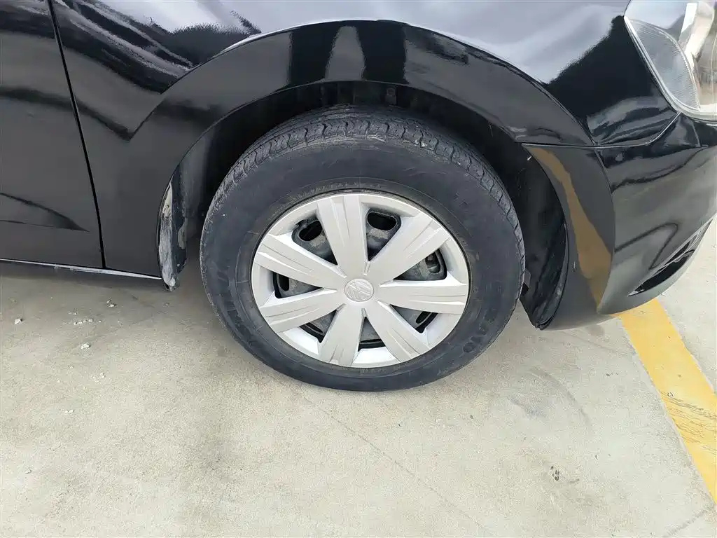 VOLKSWAGEN JETTA 2013