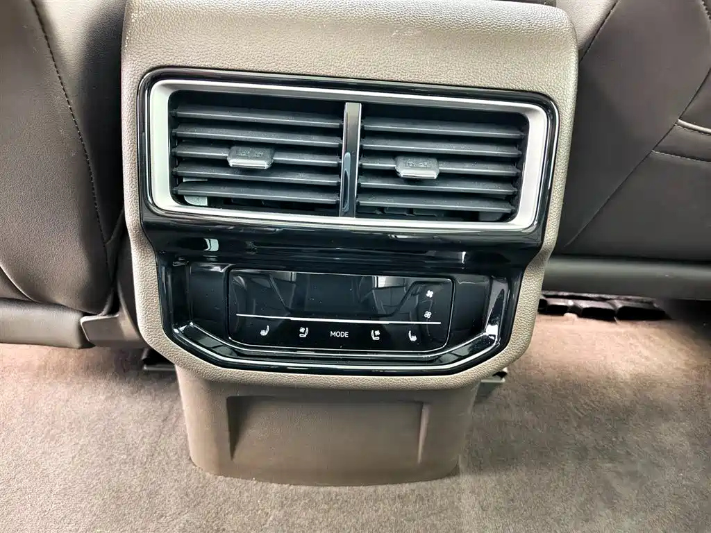 VOLKSWAGEN VILORAN 2024