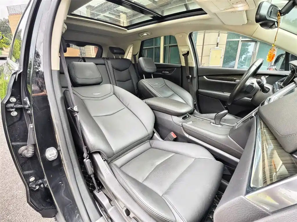 CADILLAC XT5 2018