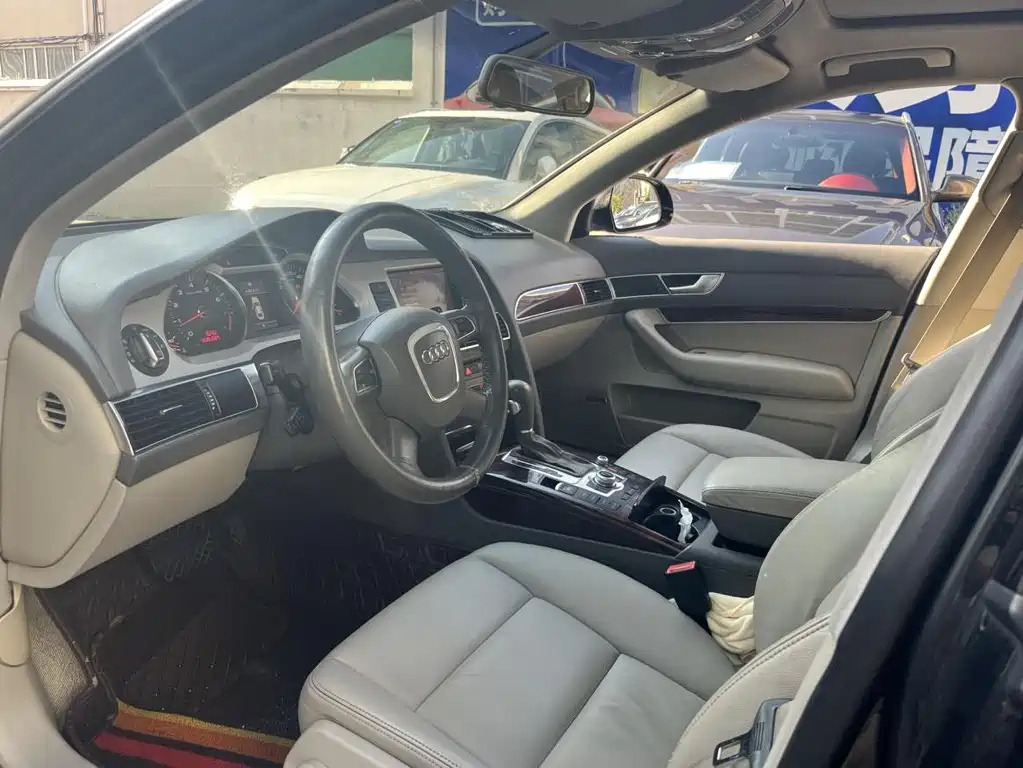 AUDI A6L 2010