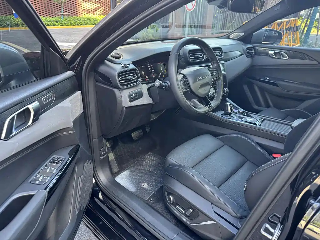 LYNK&CO 02 HATCHBACK 2022