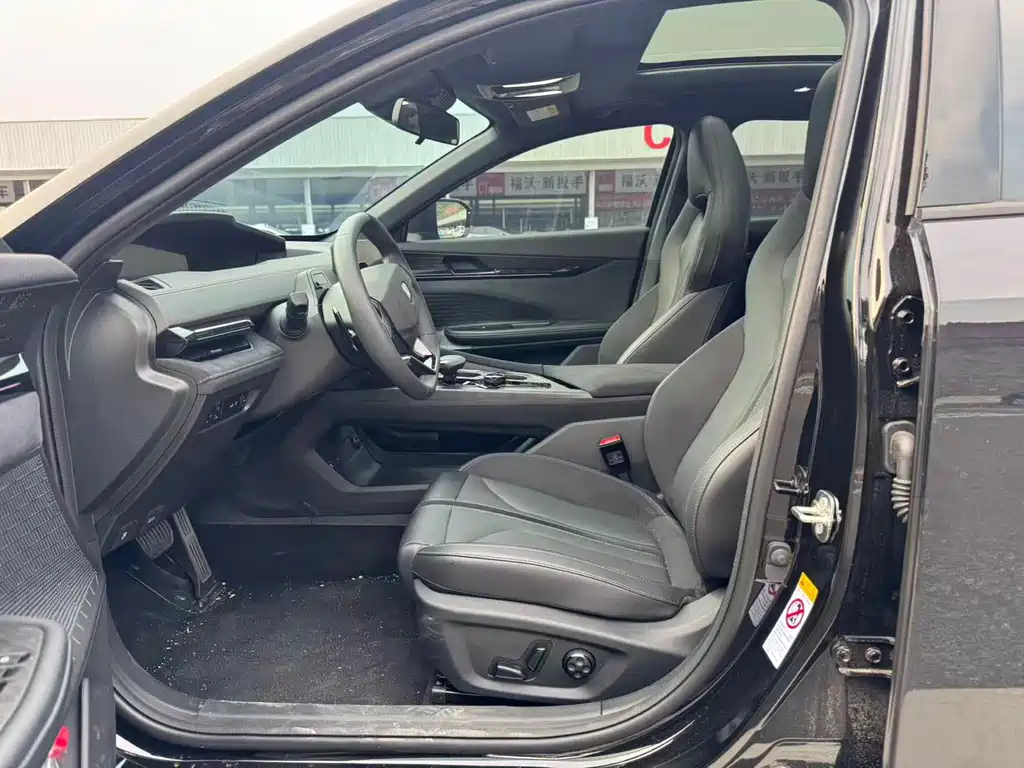 CHANGAN UNI-V 2025