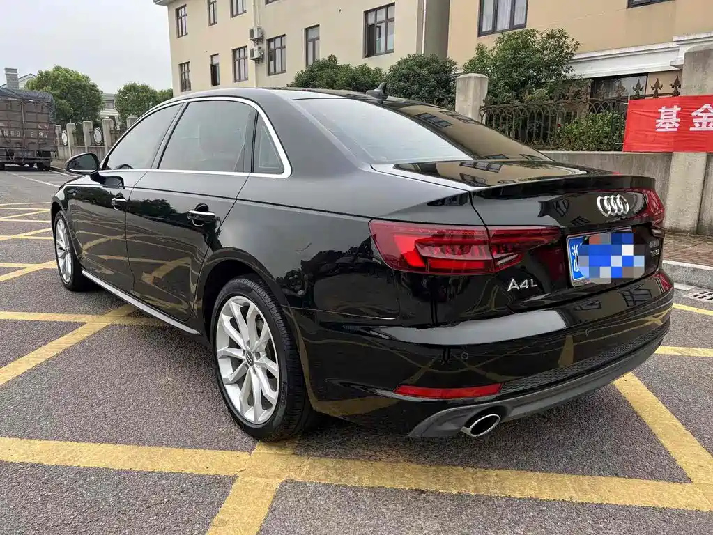 AUDI A4L 2018