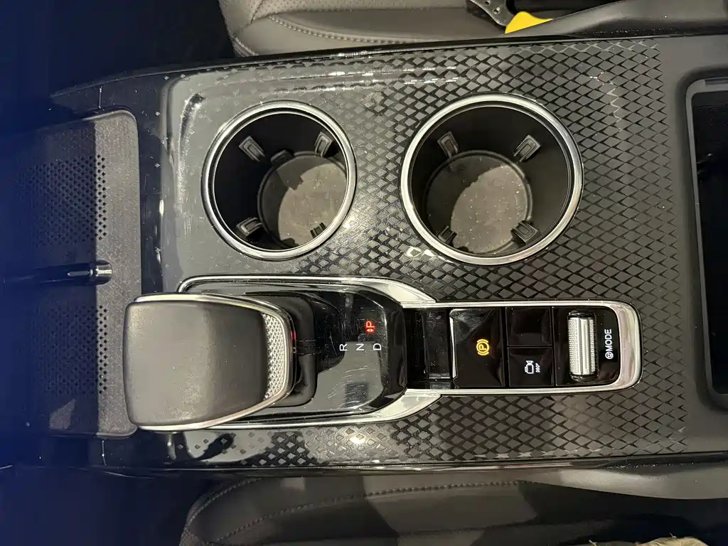 HONGQI HS3 PHEV 2024