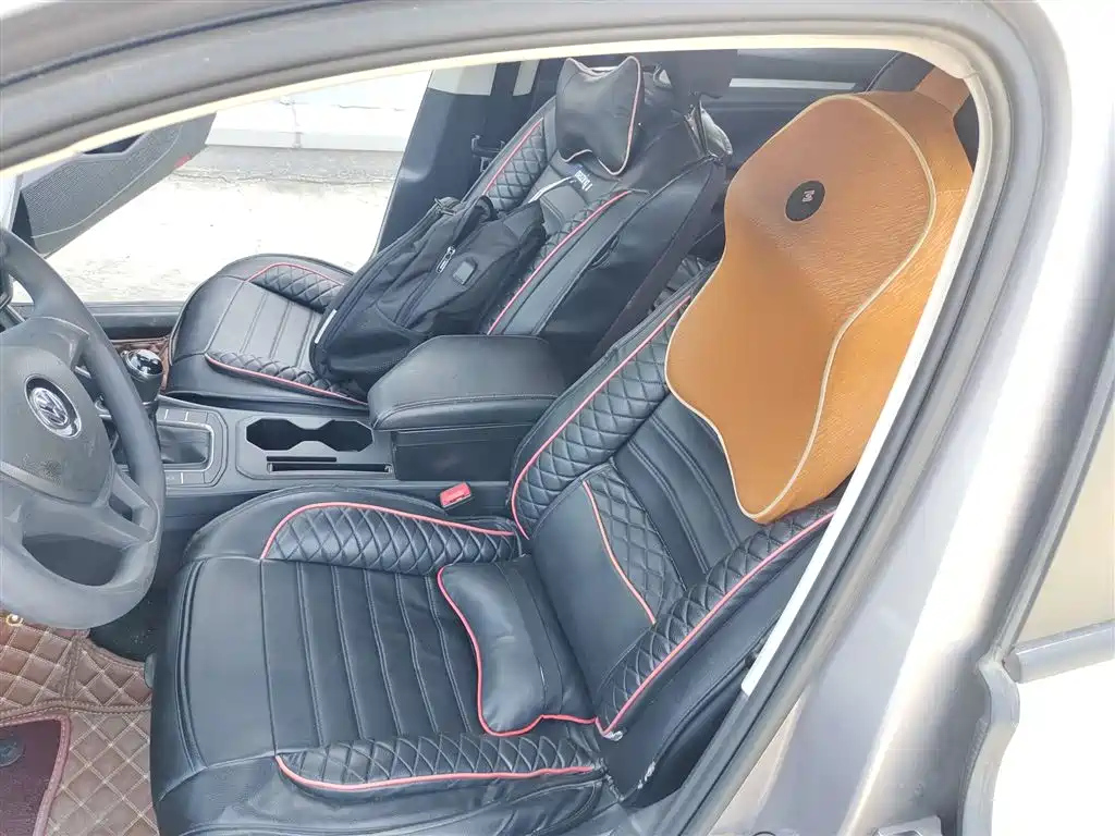 VOLKSWAGEN BORA 2019