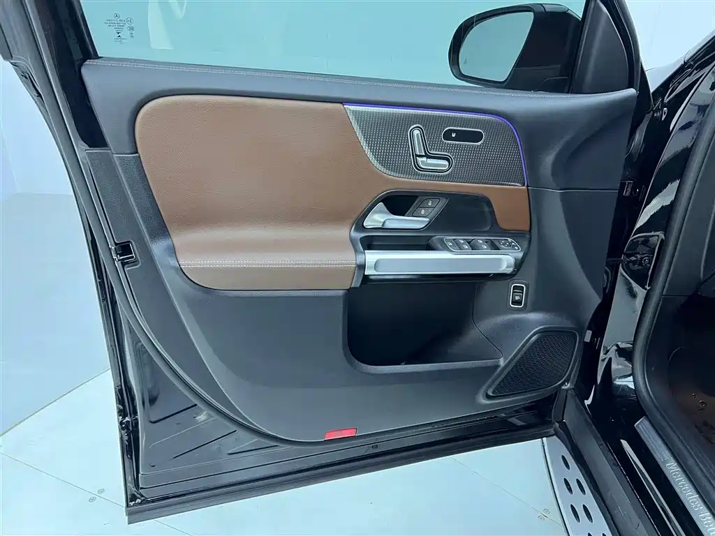 MERCEDES BENZ GLB 2022