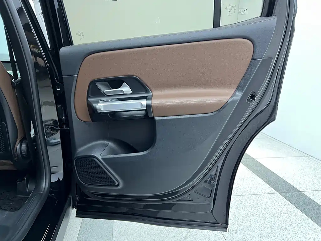 MERCEDES BENZ GLB 2022