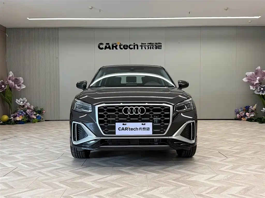 AUDI Q2L 2025