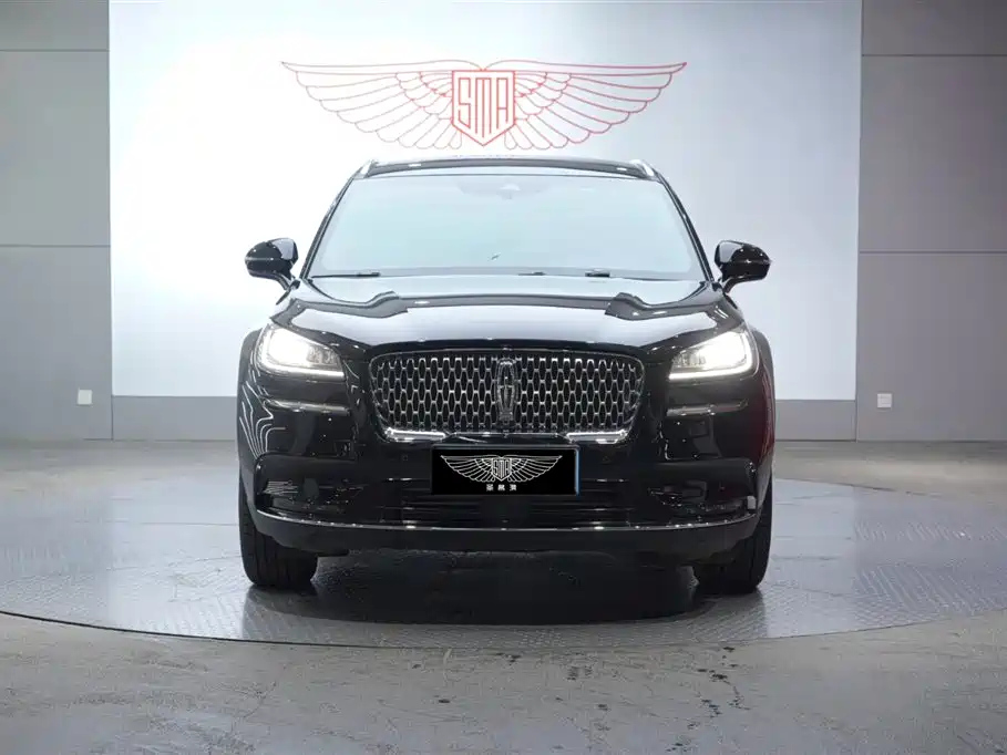 LINCOLN ADVENTURER 2022