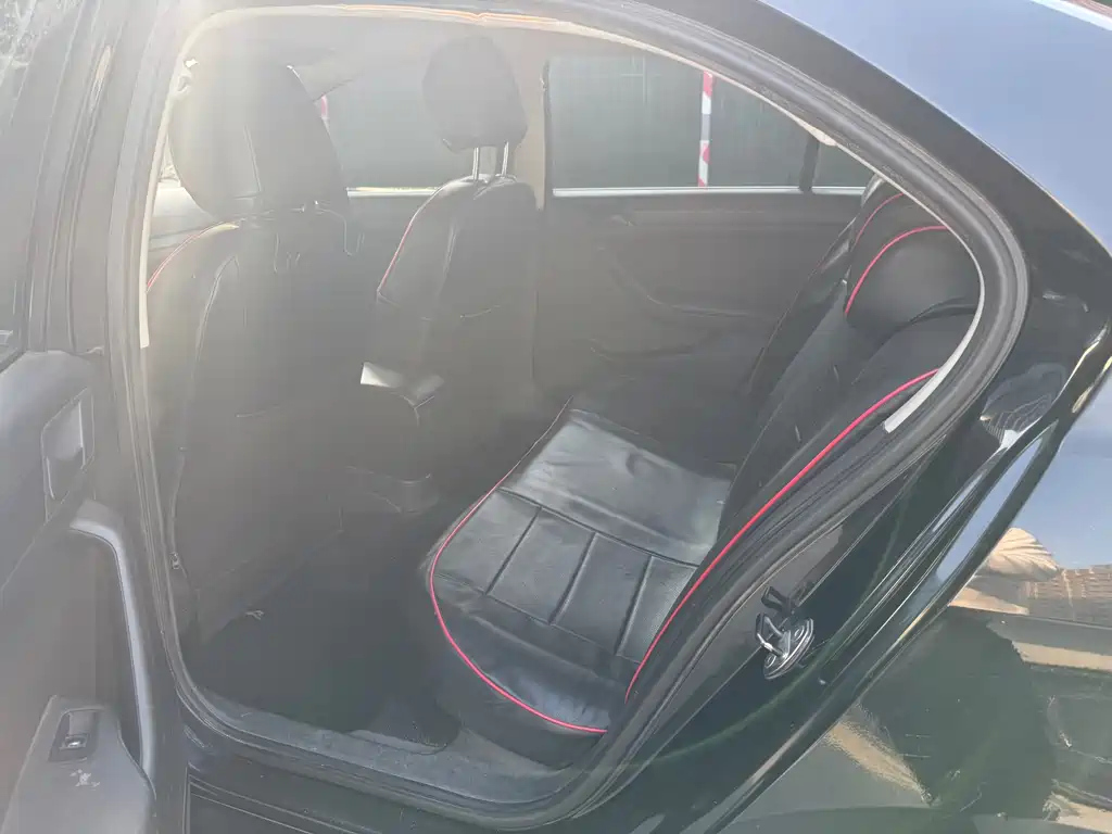 VOLKSWAGEN JETTA 2014