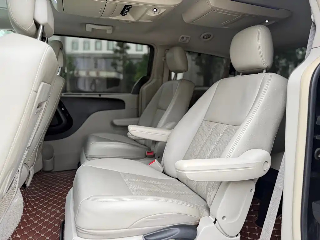 CHRYSLER BIG 捷龙 IMPORT 2015