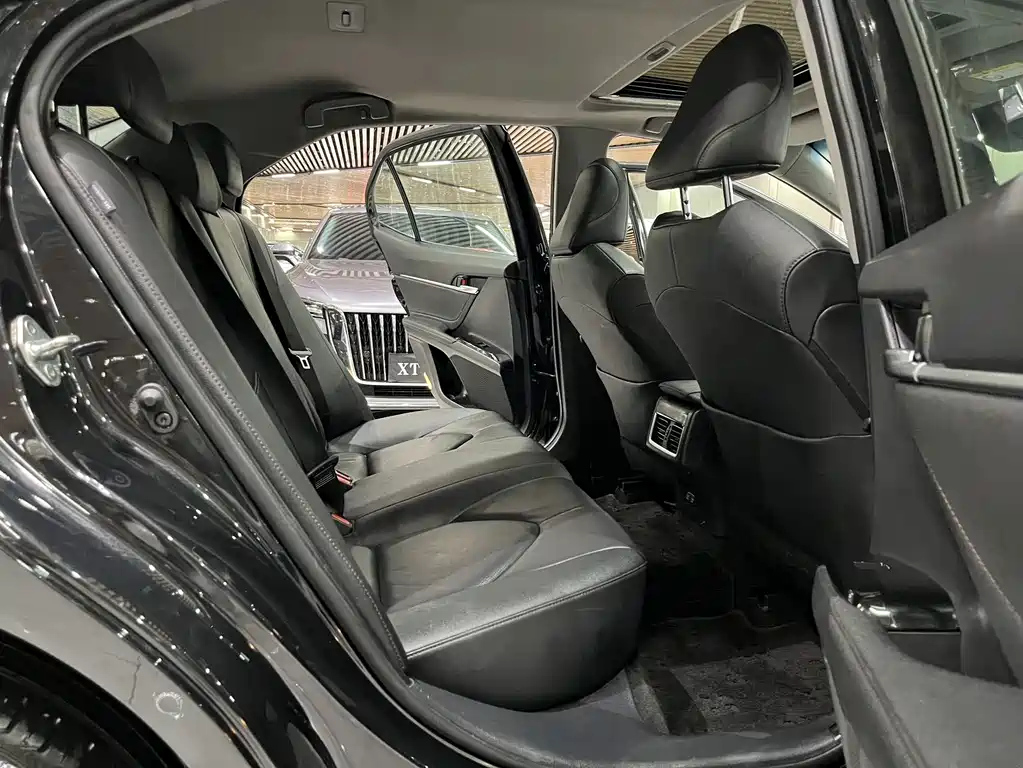 TOYOTA CAMRY 2021