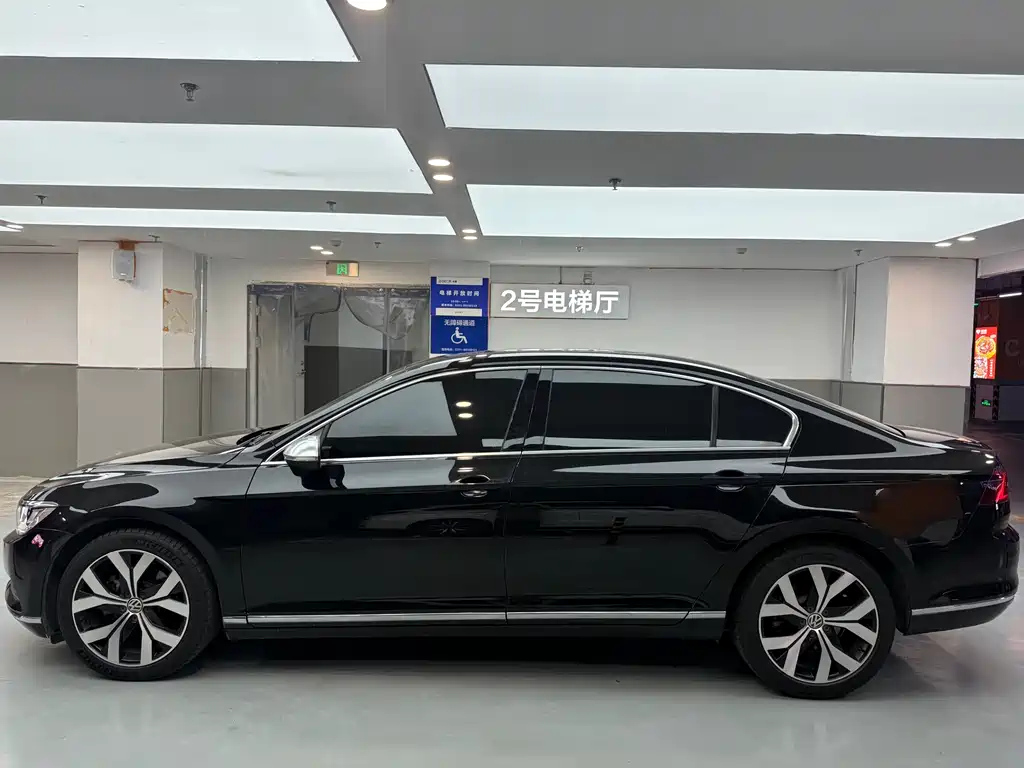 VOLKSWAGEN MAGOTAN 2018