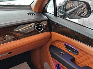 BENTLEY BENTAYGA 2021 YEAR 4.0T V8 2021