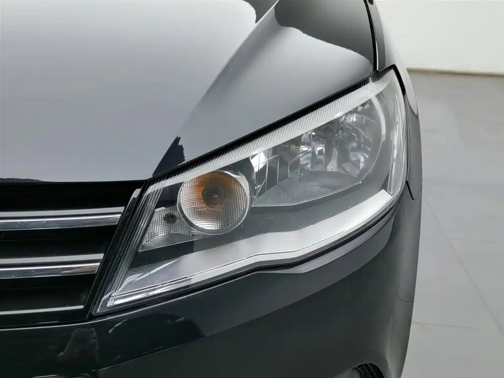 VOLKSWAGEN JETTA 2016