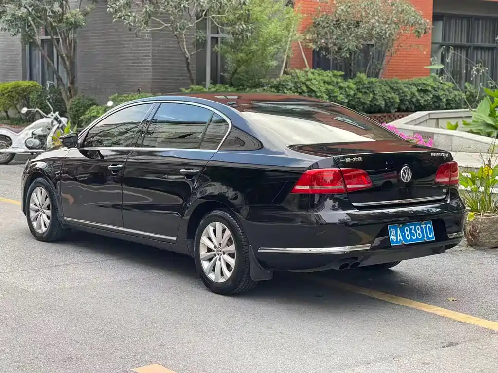 VOLKSWAGEN MAGOTAN 2014