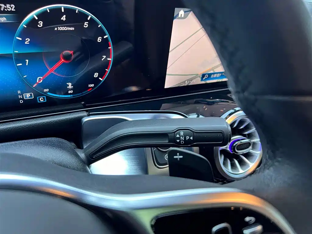 MERCEDES BENZ GLB 2022