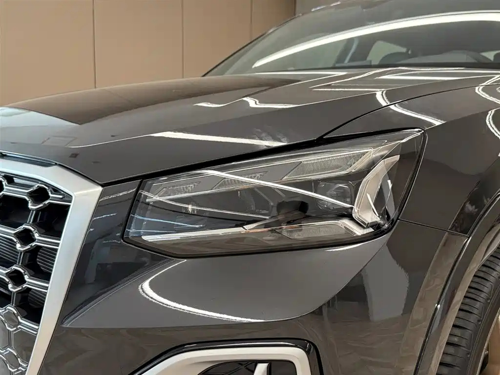 AUDI Q2L 2025