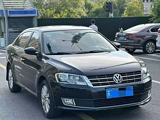 VOLKSWAGEN LAVIDA 2012