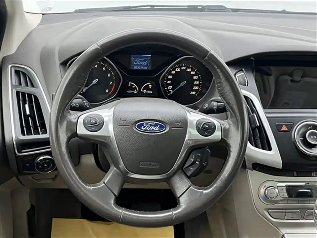 FORD FOCUS 2013