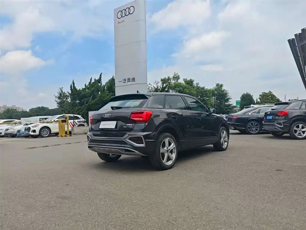 AUDI Q2L 2023