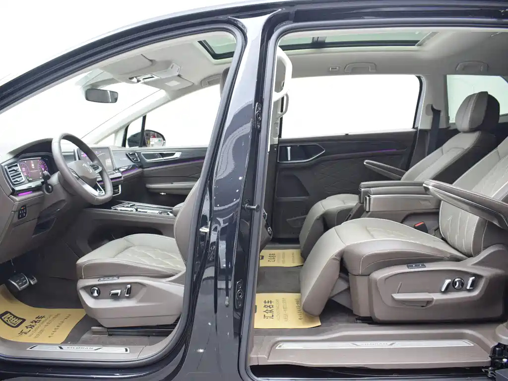 VOLKSWAGEN VILORAN 2024