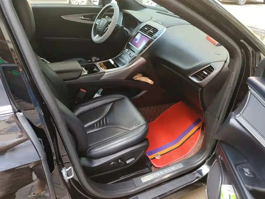 LINCOLN NAVIGATOR IMPORT 2019